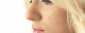 Why You Should Be Using an Eye Cream And How To Apply Them Correctly